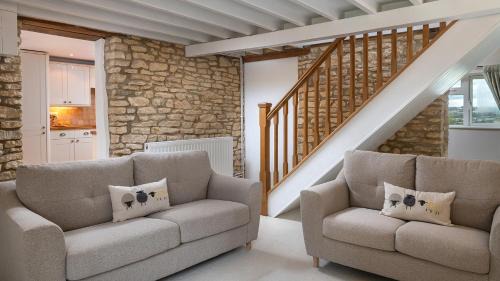 Clapton on the Hill House | Murray's Cottage