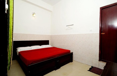 Gudalur Hotel | Muruz Stay Inn