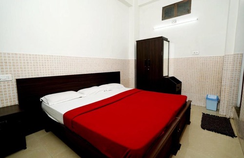 Gudalur Hotel | Muruz Stay Inn