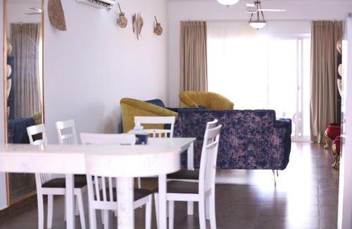 Muscat House | Muscat beach front GH