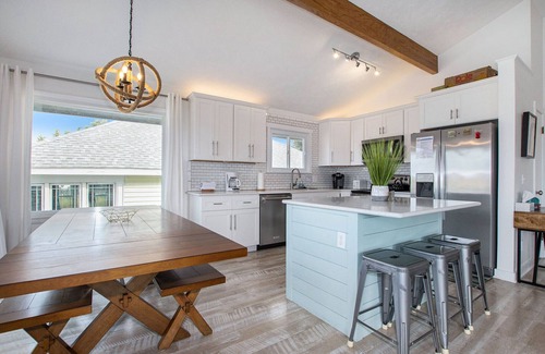 Bluffton House | Muskegon Beach House Oasis With Pool!