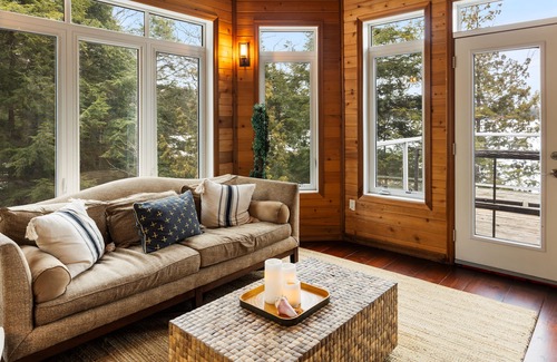 Bala Cottage | Muskoka Beach House - S/W Exposure on Lake Muskoka