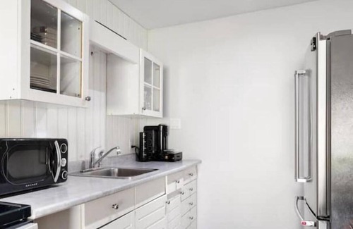 Muskoka Lakes House | Muskoka Gem on 5 Acres of Enchanted Forest w/Panoramic Sauna!