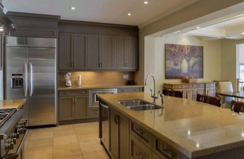 Windermere Cottage | MUSKOKA-L ROSSEAU.Water front cottage with use of Windermere Resort amentities