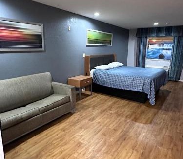 Southside Hotel | Mustang Inn and Suites