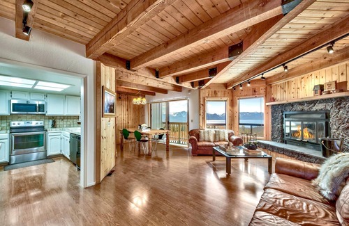 Tahoe Village House | Mv15 lakeview top of the mountain townhome