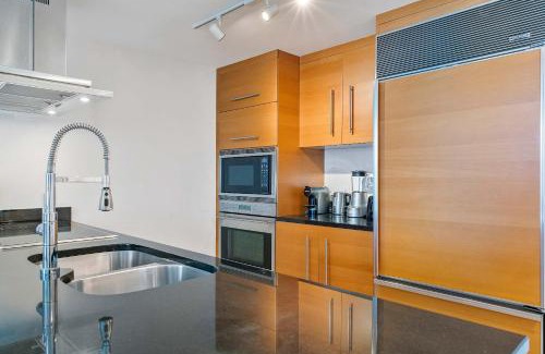 Downtown Miami Apartment | MVR - Luxury & Location at Icon Brickell
