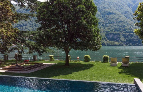 Laglio Villa | My Rental Homes - Villa Traversi with pool, jacuzzi, garden and view of the Lake