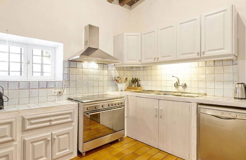 Can Furnet Villa | My Rental Homes - Villa Roger with an independent guesthouse in the garden and pool