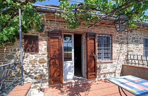 Paciano Villa | My Rental Homes - Casale Umbro with spacious garden and a private swimming pool