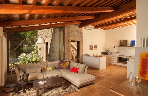 Porano Villa | My Rental Homes - Villa Collombroso with pool, large terrace and pergola