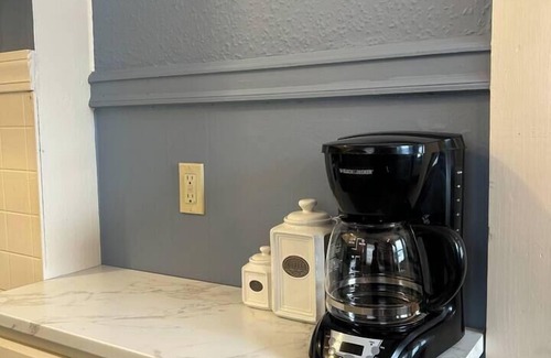 Concord Apartment | My Sisters Place | Sleeps 6 Piano & Pool Table