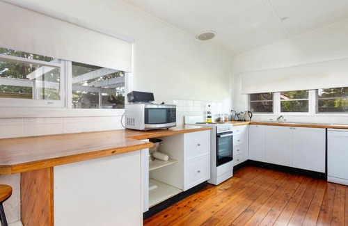 Tea Gardens House | Myall River Cottage