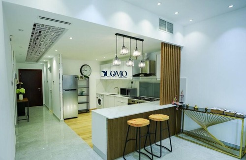 Dubai Media City Apartment | MyDuomo: 3BR on high floor, with Marina & Beachfront views