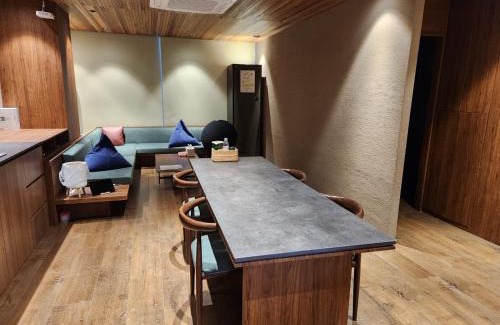 Haeundae House | Myeongwolga Poolvilla