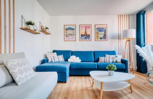 Quartier de Javel Apartment | MyJolieParisHome - King size bed, Balcony, 2 Parking