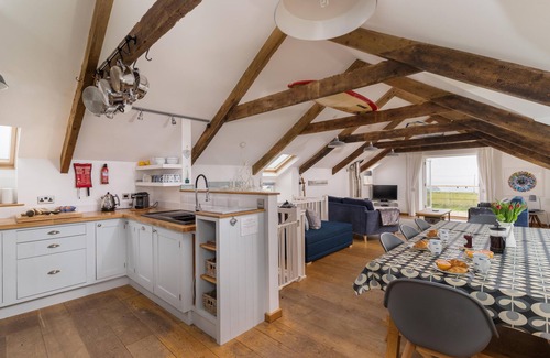 Penzance House | Myn Tea - stylish barn with sea views, near Sennen & Gwenver beaches, parking