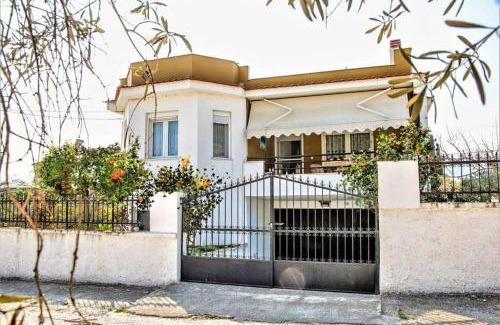 Nea Peramos House | Myrsini' s House