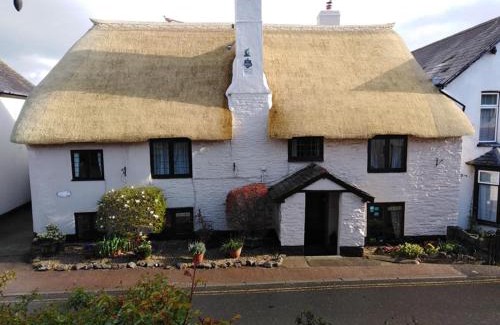 Porlock Bed & Breakfast | Myrtle Cottage B&B