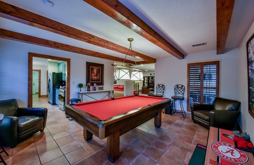 Tuscaloosa House | Myrtlewood Cottage- Book for Football Season! Walk to the Stadium!