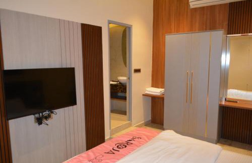 Kalaburagi Hotel | Myspace Saroja Suites