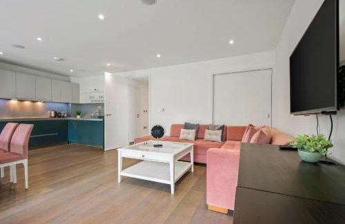 Hoxton West Apartment | MySquare Three Bedroom Serviced apartment in Old Street