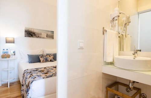Uniao de Freguesias do Centro Hotel | MyStay - Porto Centro double room with balcony