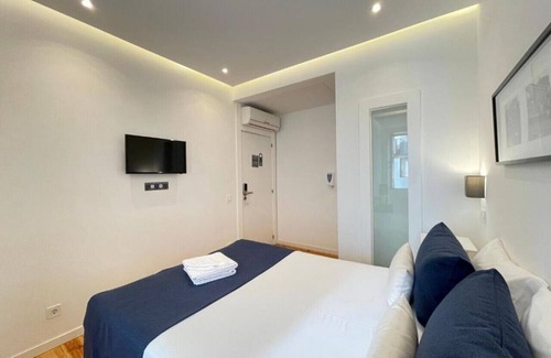 Uniao de Freguesias do Centro Hotel | MyStay - Porto Centro double room with balcony