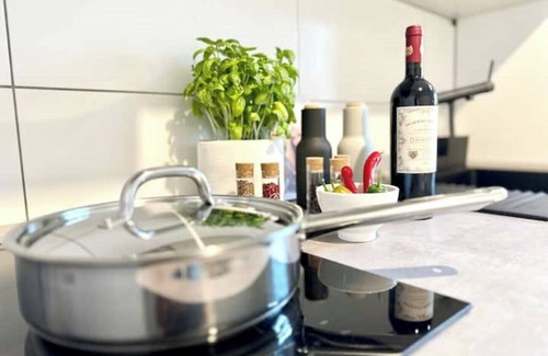 Heidelberg Apartment | Mystay: Zentral I Design I Prime I Gäste WC