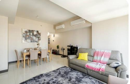 Bonifacio Global City Hotel | Mystay25V-ParksuitesTower1