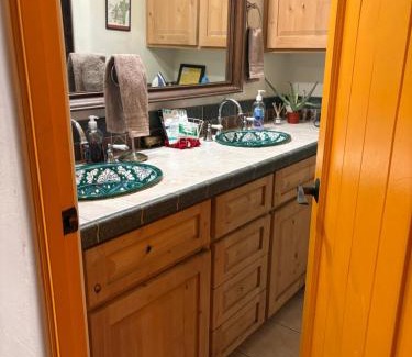 El Cajon Bed & Breakfast | Mystic Canyon Inn