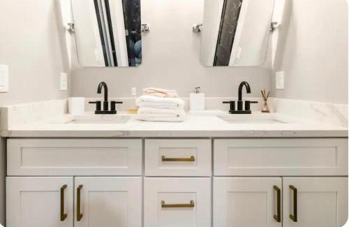 Covington Mill Bed & Breakfast | Mystic Falls Downtown Modern Farmhouse