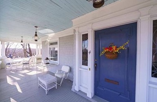 Mystic - New London House | Mystic in the Summer & Fall - Renting Weekly & Monthly