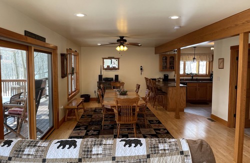 James Creek House | N Multi-Family Getaway at Raystown Lake in Central PA