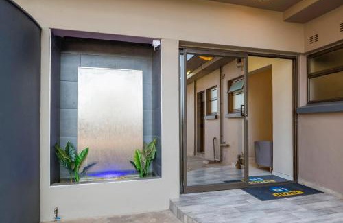 Harare Hotel | N1 Hotel Rotten Row Harare