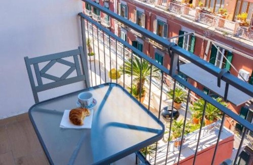 Montecalvario House | NA Beautiful View Rooftop-B&B - Double Room with Private Bathroom