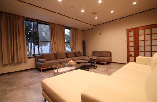 Shinjuku Apartment | Nakai House