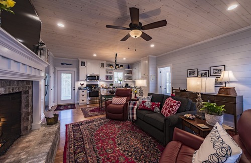 Mentone Cottage | Named No. 1 getaway spot in Alabama! Two master suites! Nov. 16-20 is now open!