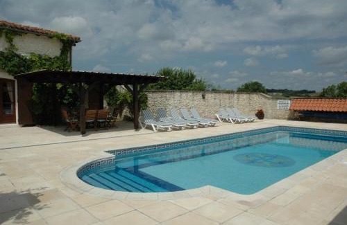 Nanteuil-de-Bourzac Villa | Nandolle Farmhouse