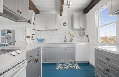 Tom Nevers House | Nantucket Beach House Oasis. 4 Beds, 3 baths, with spectacular views
