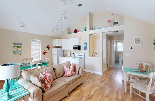 Crystal Beach Cottage | Nantucket Cottage 11-A Upstairs Cottage