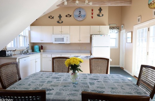 Tom Nevers House | Nantucket Salty Nest- 3 bedroom 2.5 bathrooms in Tom Nevers. Sleep 7