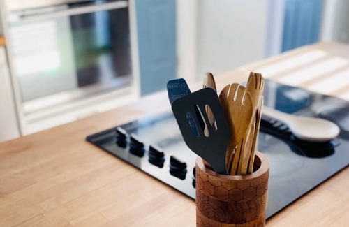 Hudson House | Nantucket-Style in Hudson: Beach Walks & Forest Trails, 1 step to Montreal Magic