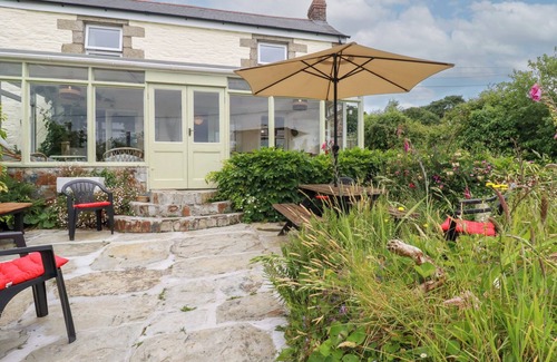 Feock Cottage | NANVIVIAN, pet friendly, character holiday cottage in Truro