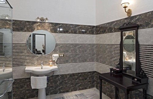Rambagh Hotel | Narain Niwas Palace