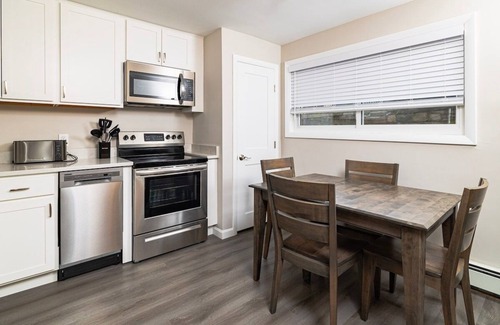 Kenyon Apartment | Narragansett Pier - Ocean View