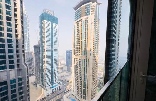 Dubai Marina Apartment | Naseem - Stylish 1BR Hotel Apartment Overlooking the Marina