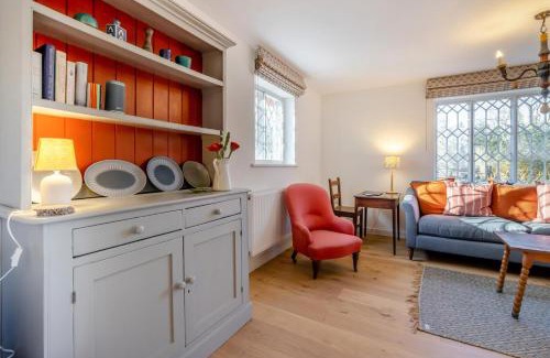 Yarpole House | Nash Lodge