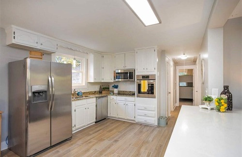 Nashville House | Nashville Vibes 4 bd/2.5 ba, Hot Tub, Game Room