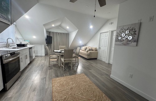 Nassau Apartment | Nassau Hideaway: Steps away from the beach, Down Town, Cable Beach, PI & more.